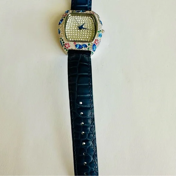 Elegant Blue Leather Strap Watch with Crystal Accents - Picture 4 of 7